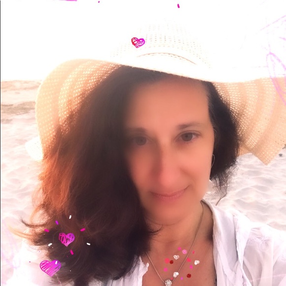 Angela’s Closet ♥️♥️ - Picture 2 of 5